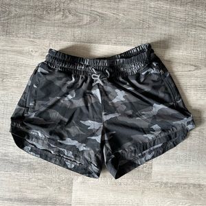 Athleta Girl Camo Shorts Size L (12)